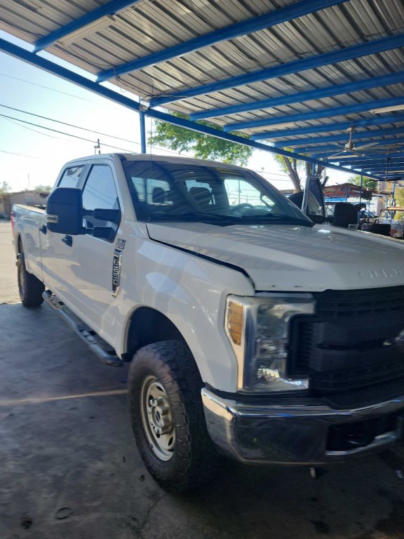 2018 Ford F-250 Image 1