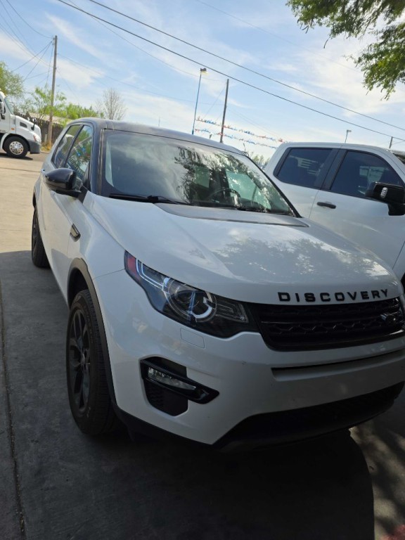 2017 Land Rover Discovery Sport Image 1