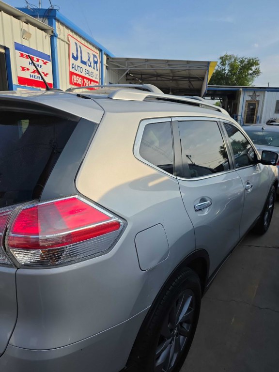 2016 Nissan Rogue Image 1