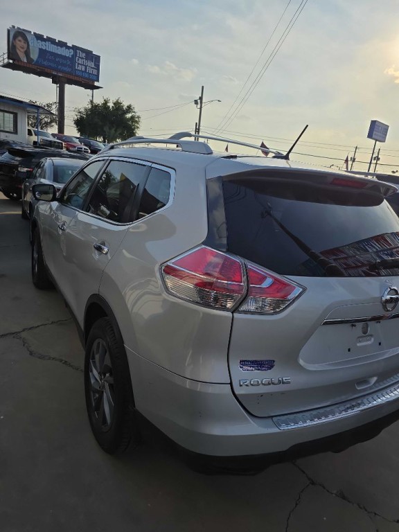 2016 Nissan Rogue Image 2