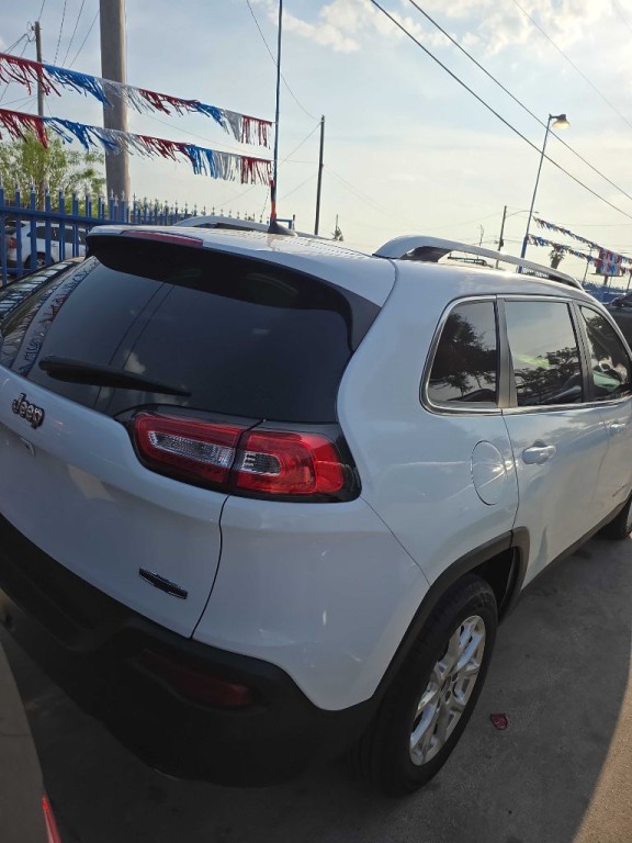 2016 Jeep Cherokee Image 1