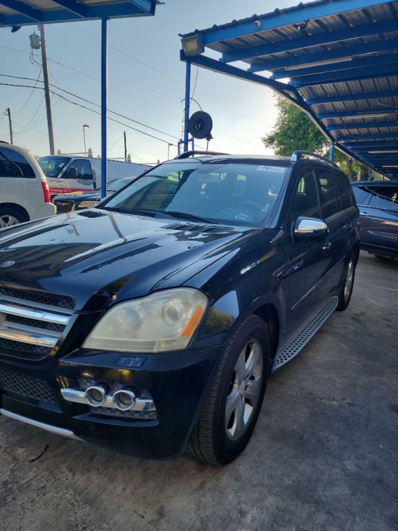 2010 Mercedes-Benz GL-Class Image 2