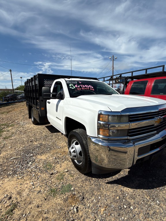 2015 Chevrolet Silverado 1500 Image 2
