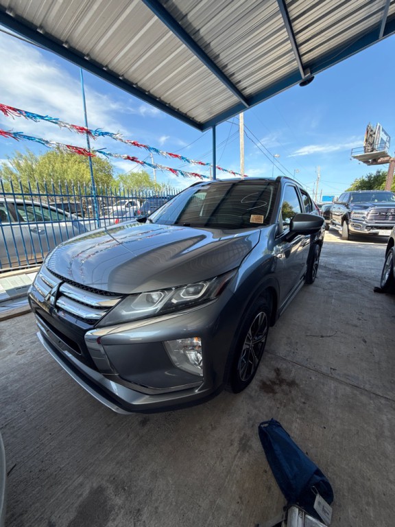 2019 Mitsubishi Eclipse Image 1