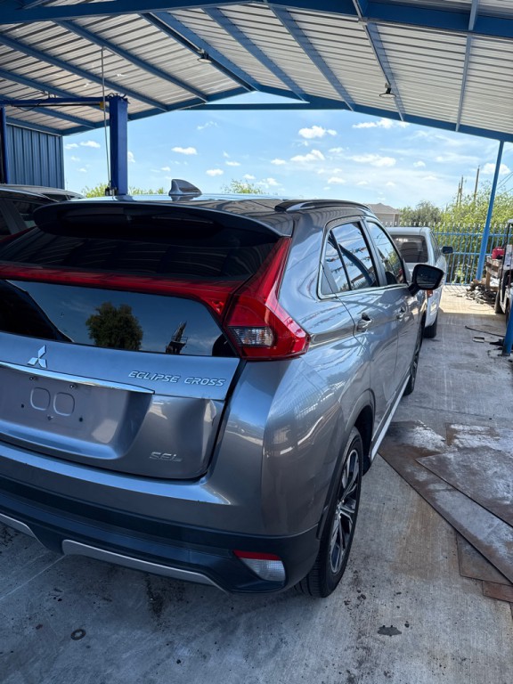 2019 Mitsubishi Eclipse Image 3