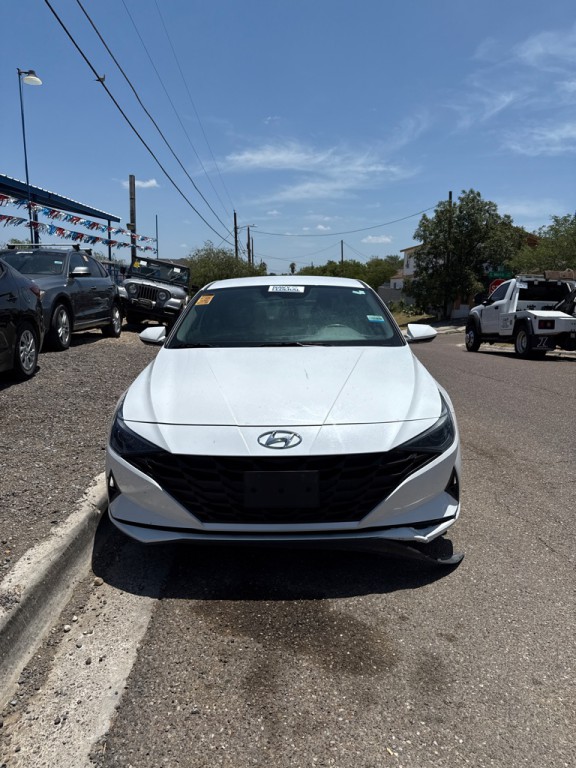2021 Hyundai Elantra Image 2