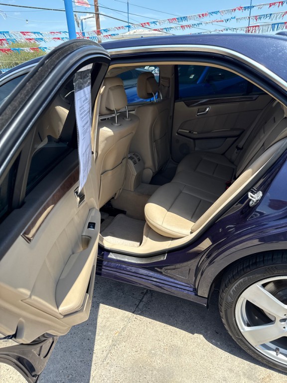 2011 Mercedes-Benz E-Class Image 10