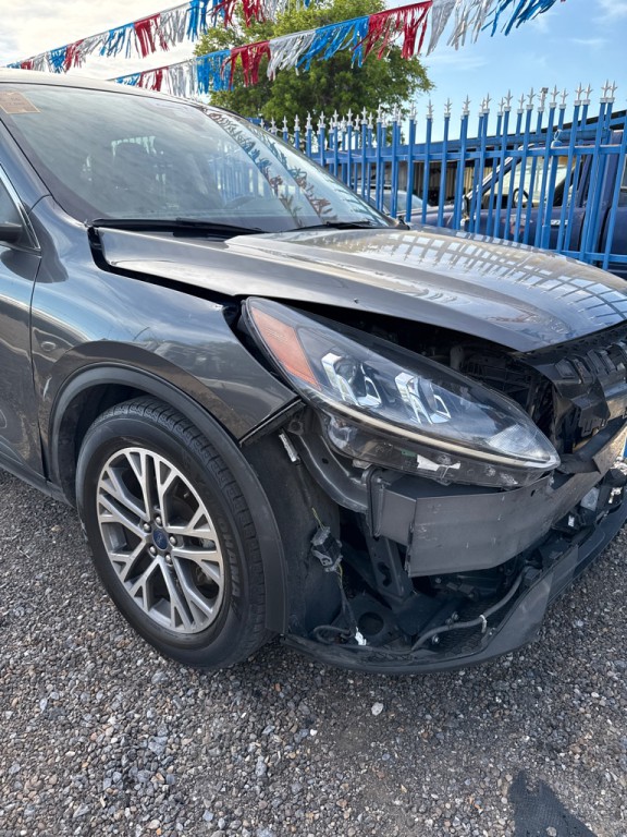 2021 Ford Escape Image 3