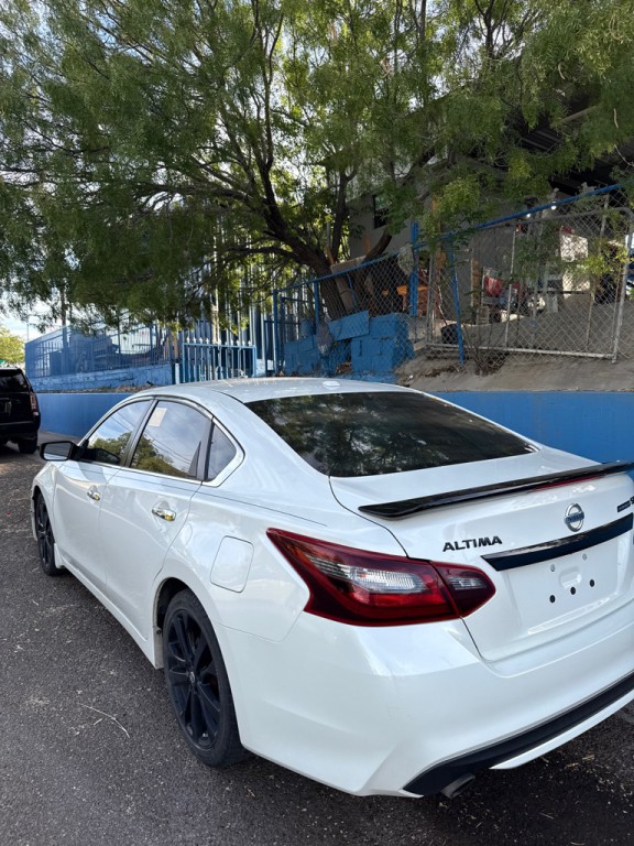 2018 Nissan Altima Image 4