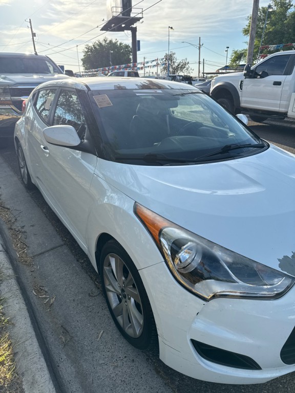 2016 Hyundai Veloster Image 3