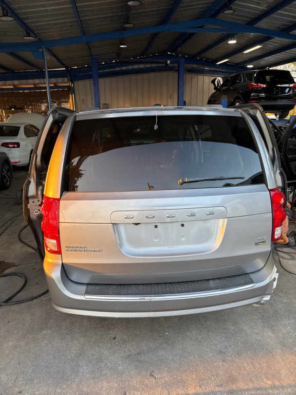 2016 Dodge Grand Caravan Image 1
