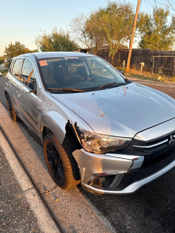 2018 Mitsubishi Outlander Image 3