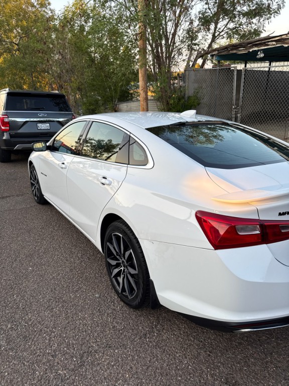 2021 Chevrolet Malibu Image 4