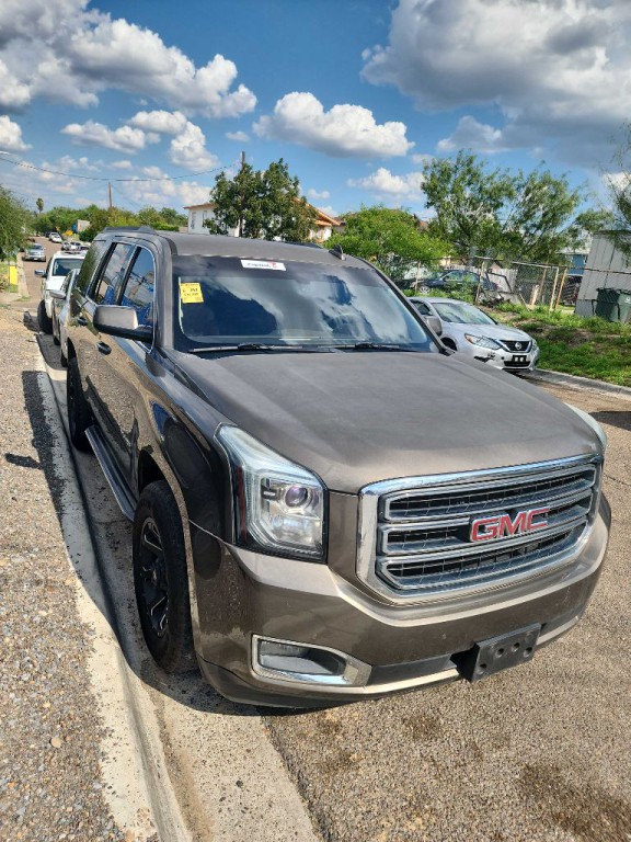 2015 GMC Yukon Image 2