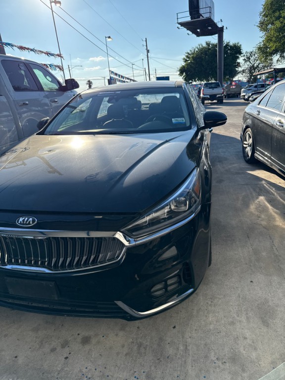2018 Kia Cadenza Image 1