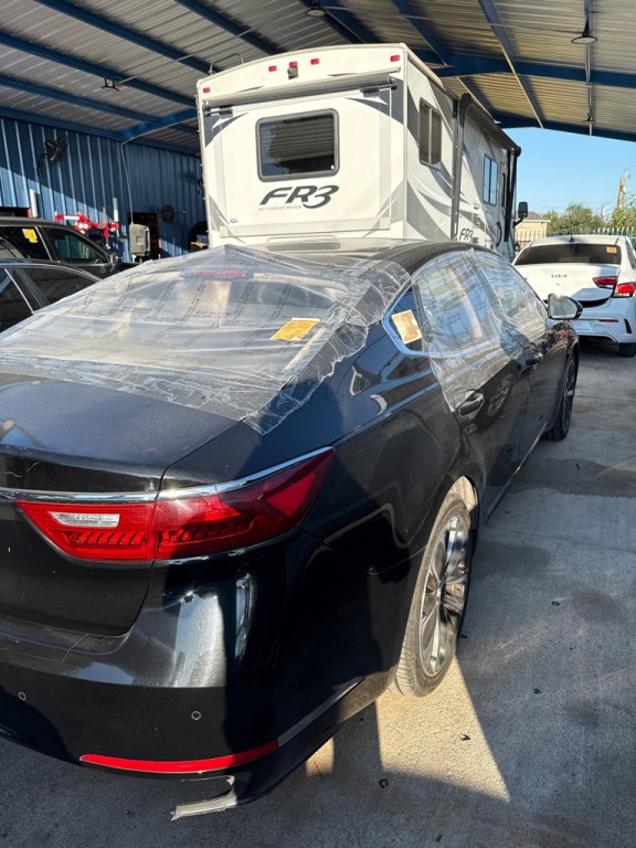 2018 Kia Cadenza Image 3