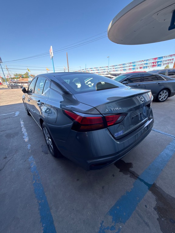 2022 Nissan Altima Image 4
