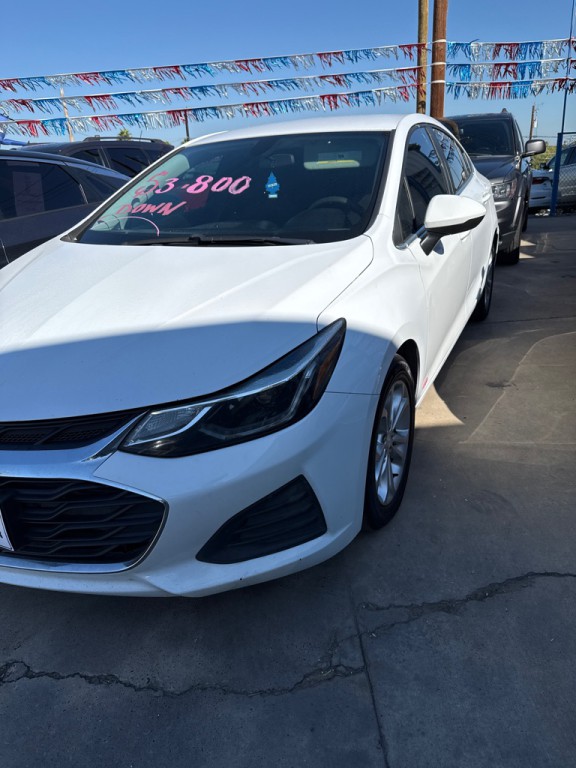 2019 Chevrolet Cruze Image 1