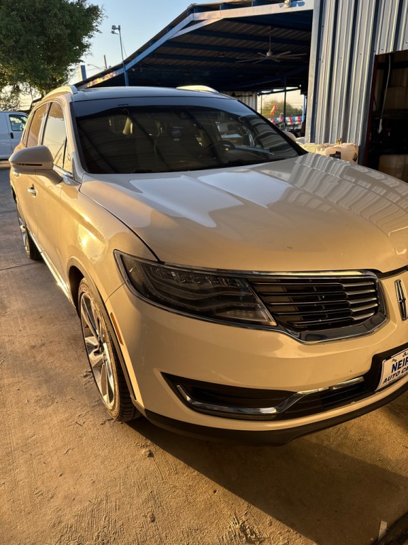 2016 Lincoln MKX Image 2