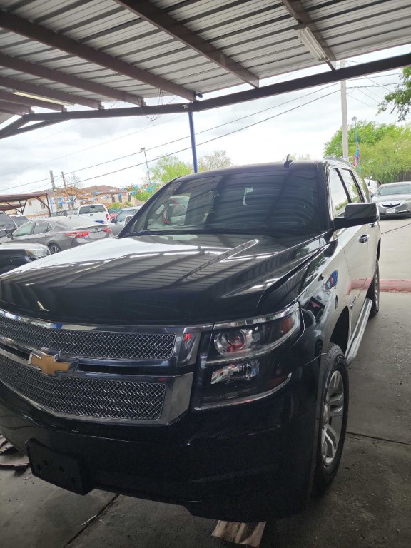 2017 Chevrolet Tahoe Image 1