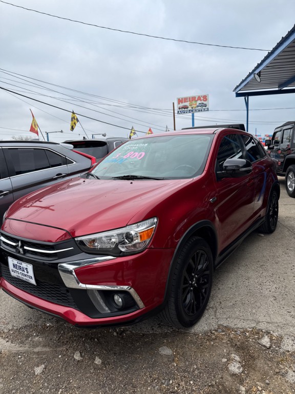 2018 Mitsubishi Outlander Image 1