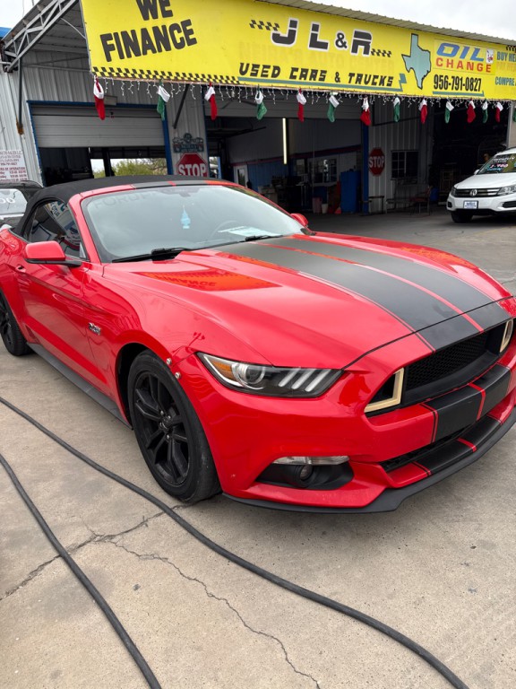 2017 Ford Mustang Image 2
