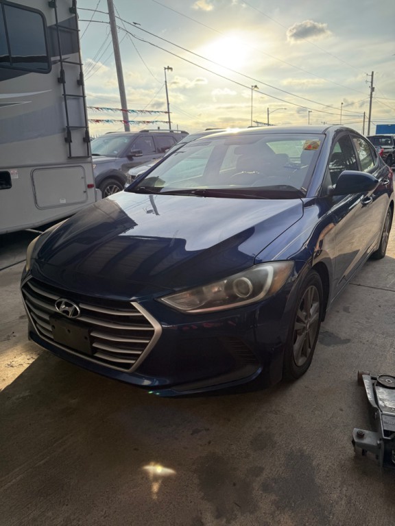 2017 Hyundai Elantra Image 1