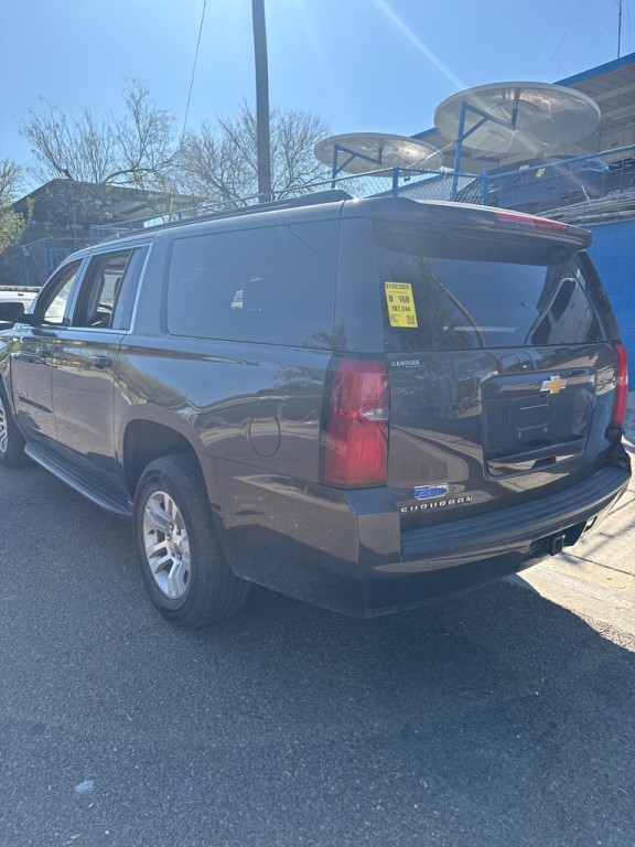 2016 Chevrolet Suburban Image 4