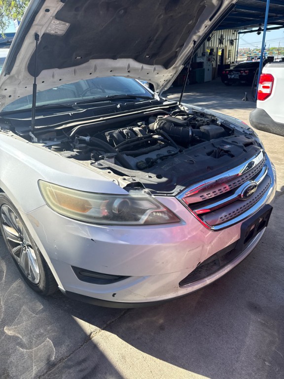 2011 Ford Taurus Image 3