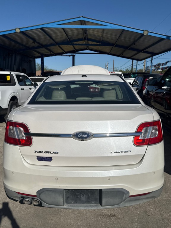 2011 Ford Taurus Image 6