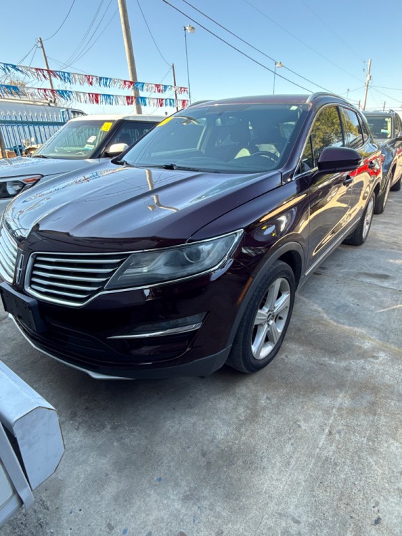 2016 Lincoln MKC Image 2