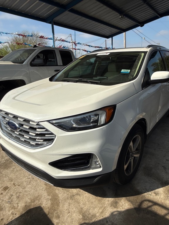 2022 Ford Edge Image 1