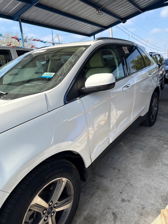 2022 Ford Edge Image 2