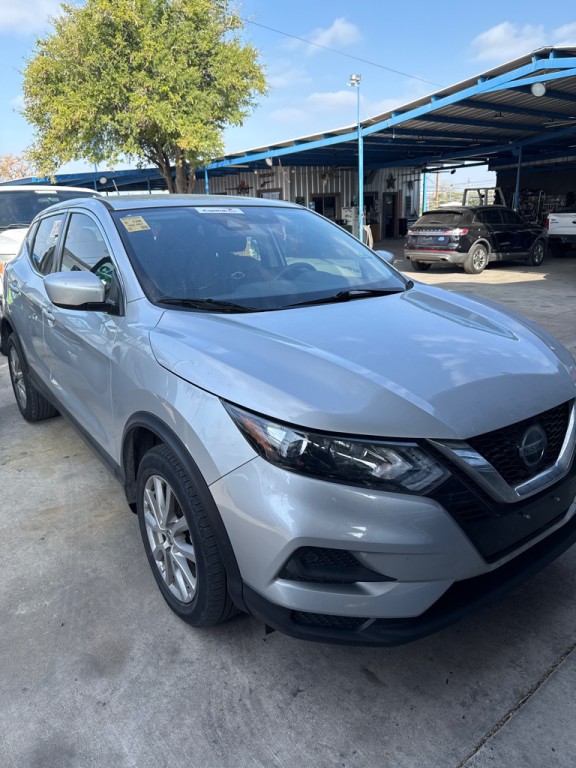 2020 Nissan Rogue Image 2