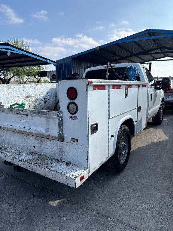 2015 Ford F-250 Image 3