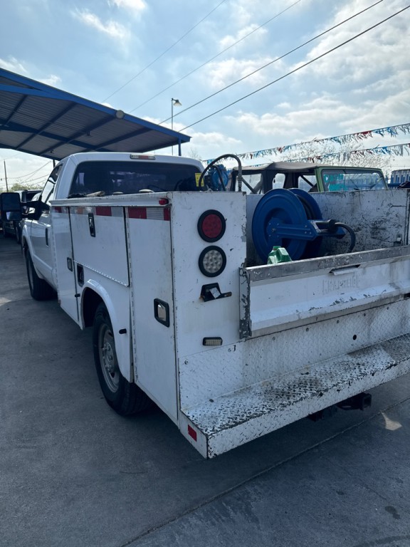 2015 Ford F-250 Image 4