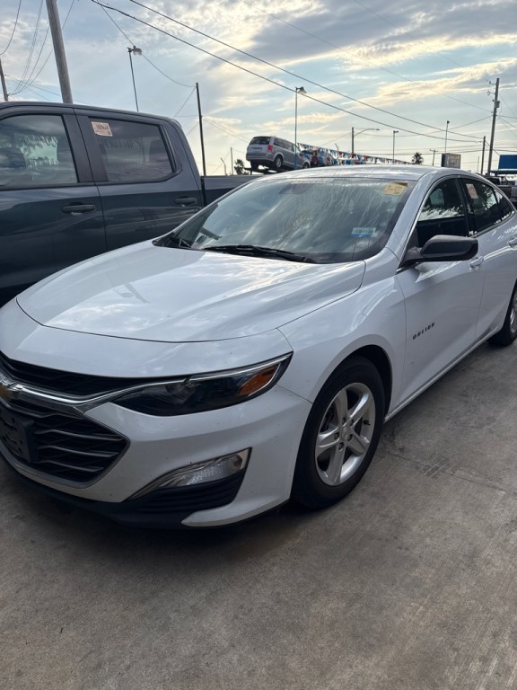 2023 Chevrolet Malibu Image 1