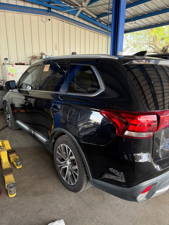 2018 Mitsubishi Outlander Image 5