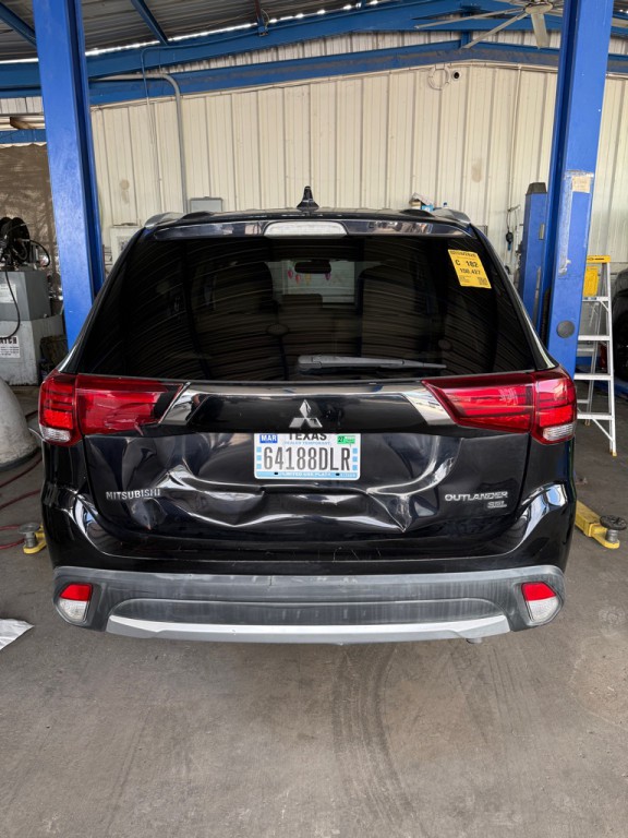 2018 Mitsubishi Outlander Image 6