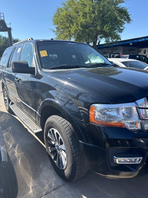 2016 Ford Expedition Image 2