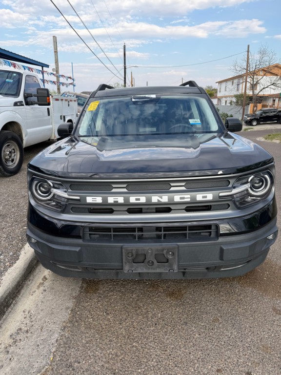 2021 Ford Bronco Image 1