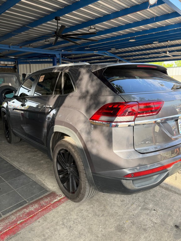 2022 Volkswagen Atlas Cross Spo Image 4