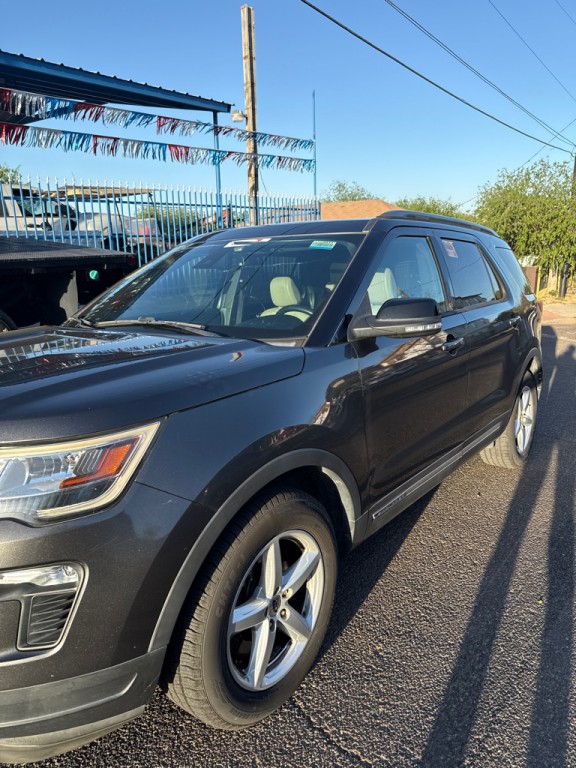 2018 Ford Explorer Image 2