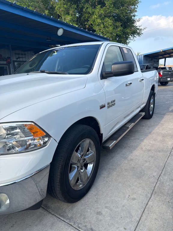 2016 RAM 1500 Image 2