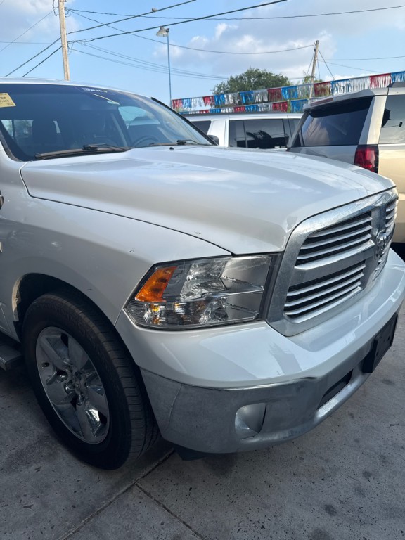 2016 RAM 1500 Image 3