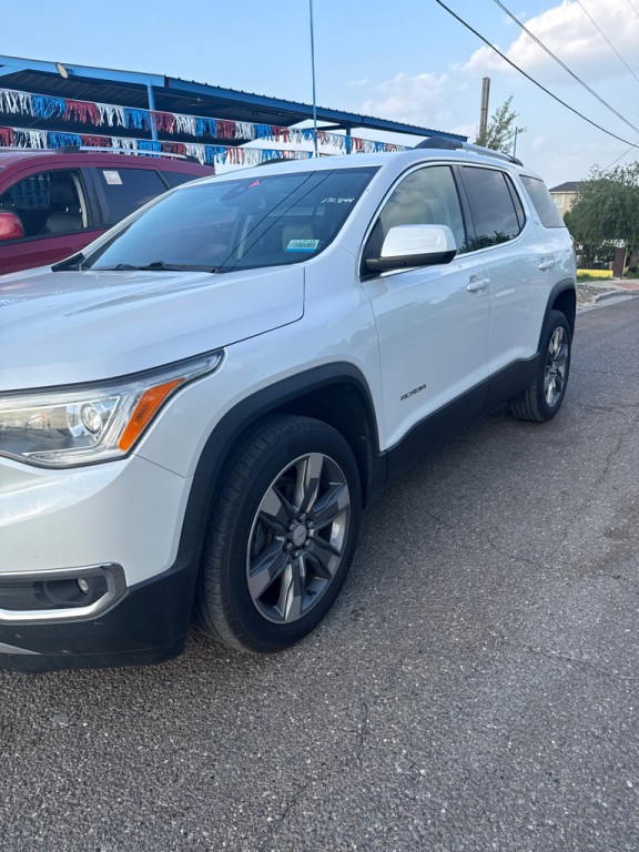 2017 GMC Acadia Image 2