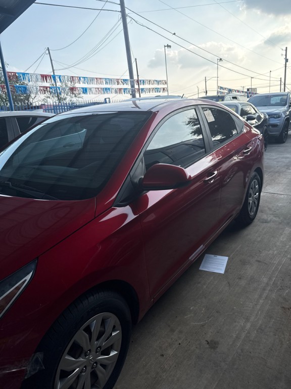 2019 Hyundai Accent Image 2