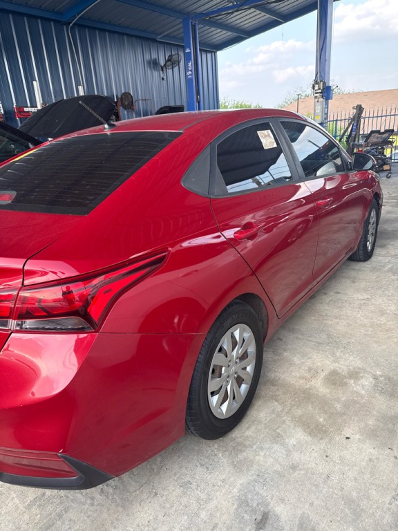 2019 Hyundai Accent Image 5