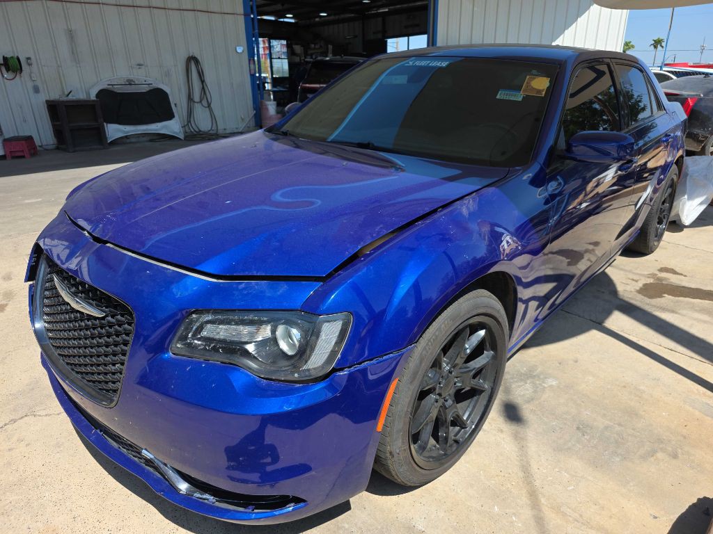 2019 Chrysler 300 Image 2