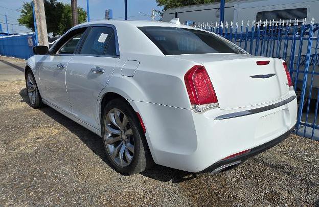 2020 Chrysler 300 Image 5